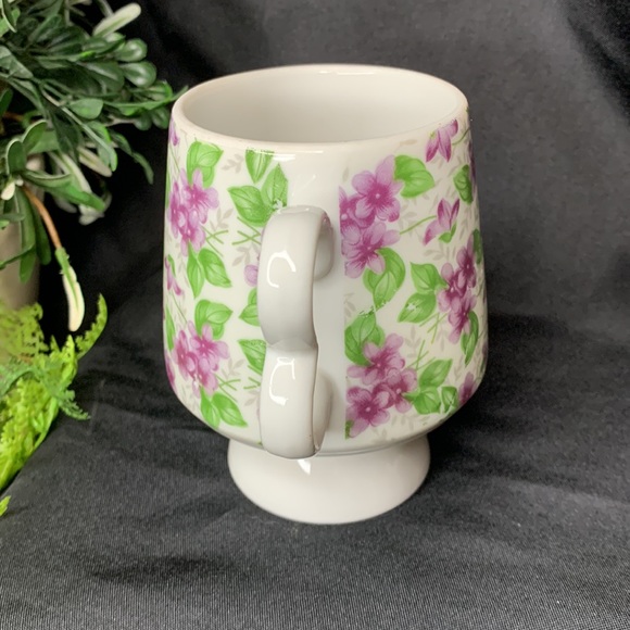Vintage signed Inarco Tea / coffee Cup with Purple Violets / flowers - Picture 4 of 8